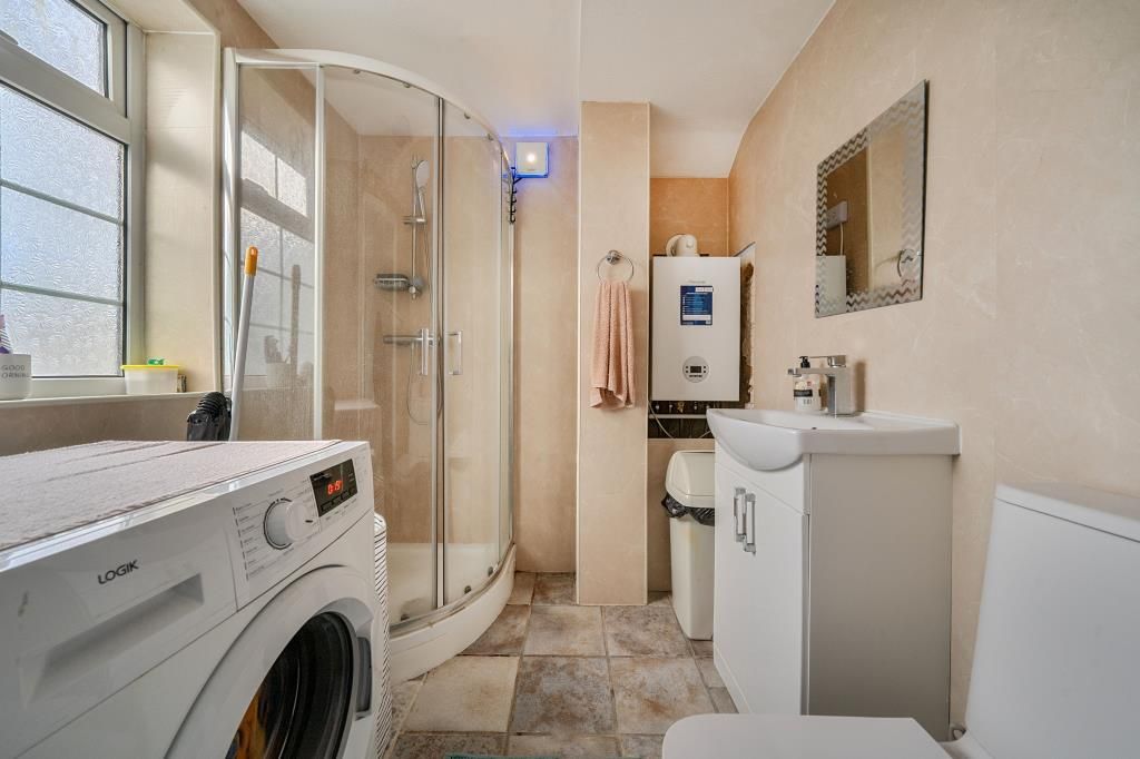 Additional image 15 of 3 bed town house for saleWinifred Street, Old Town, Swindon SN3