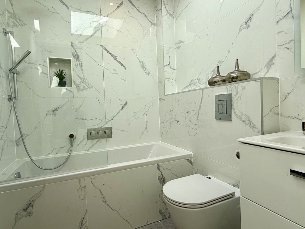 Additional image 8 of 3 bed detached house for saleThe Old Workshop, Lower Boyndon Road, Maidenhead SL6