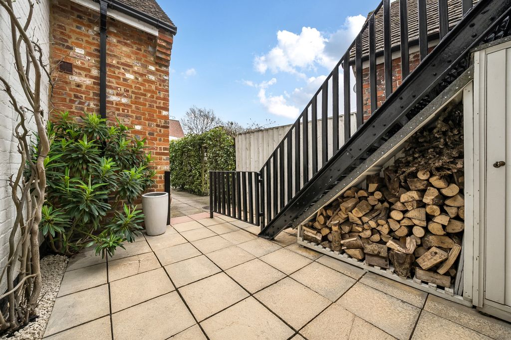 Additional image 8 of 2 bed terraced house for saleFive Alls Court, Marlborough SN8