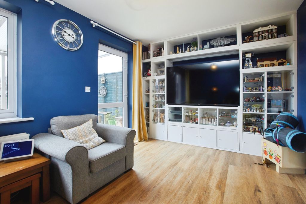 Additional image 3 of 2 bed semi-detached house for saleSherbourne Drive, Salisbury SP4