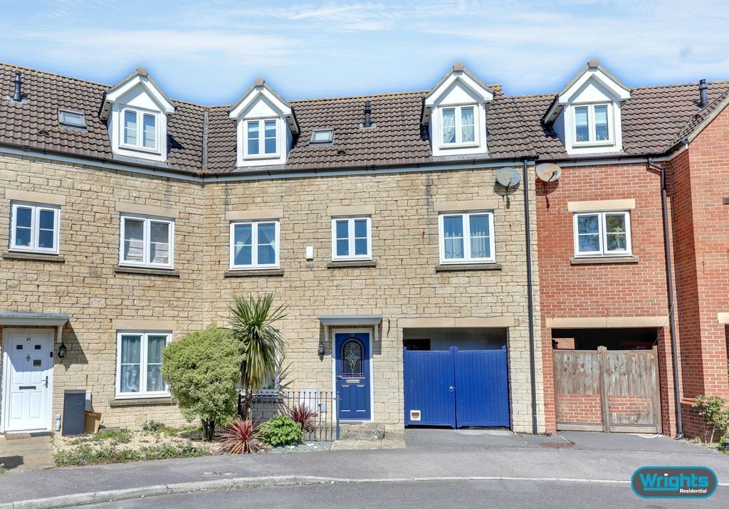 4 bed terraced house for saleCavell Court, Trowbridge BA14