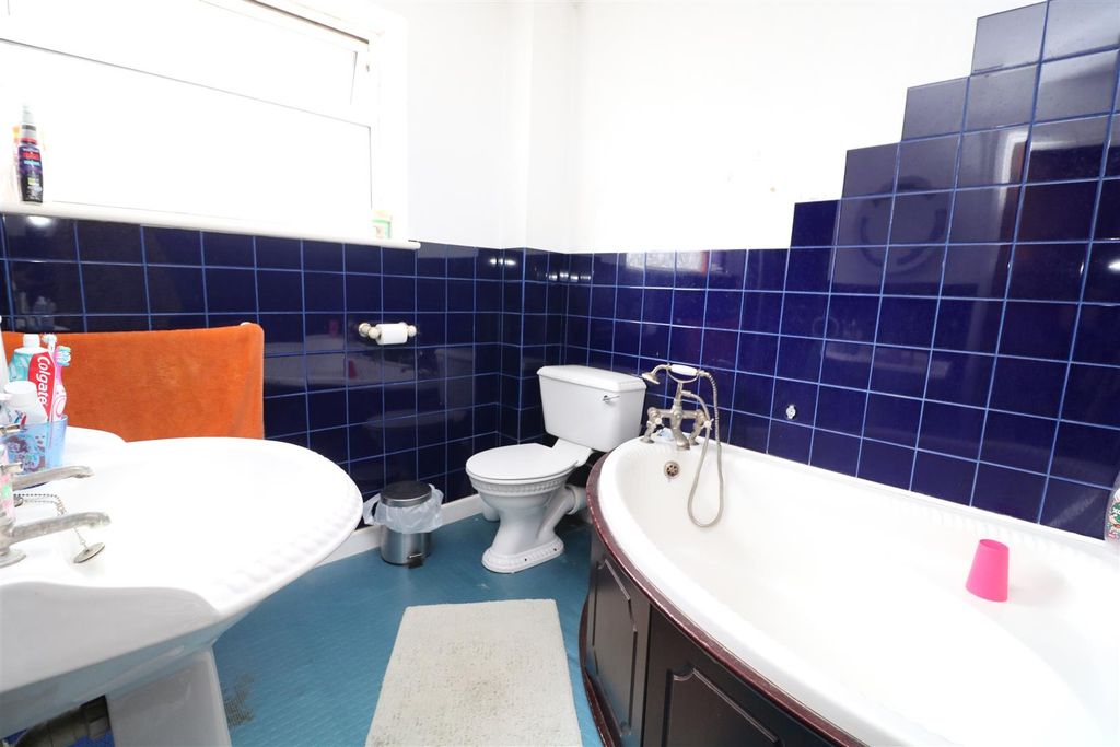 Additional image 14 of 3 bed semi-detached house for saleCrawley Crescent, Broadmead, Trowbridge BA14