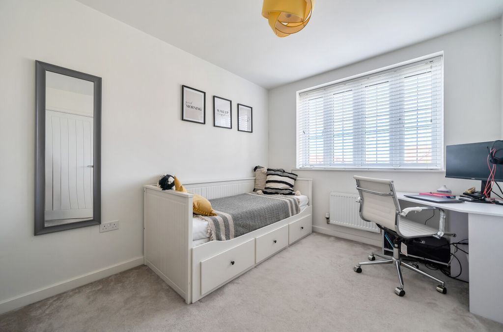 Additional image 25 of 3 bed semi-detached house for saleSt. Georges Park, Binfield, Bracknell, Berkshire RG42