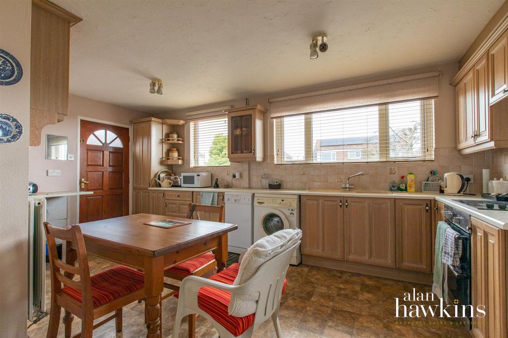 Additional image 13 of 3 bed detached bungalow for saleLongleaze, Royal Wootton Bassett SN4