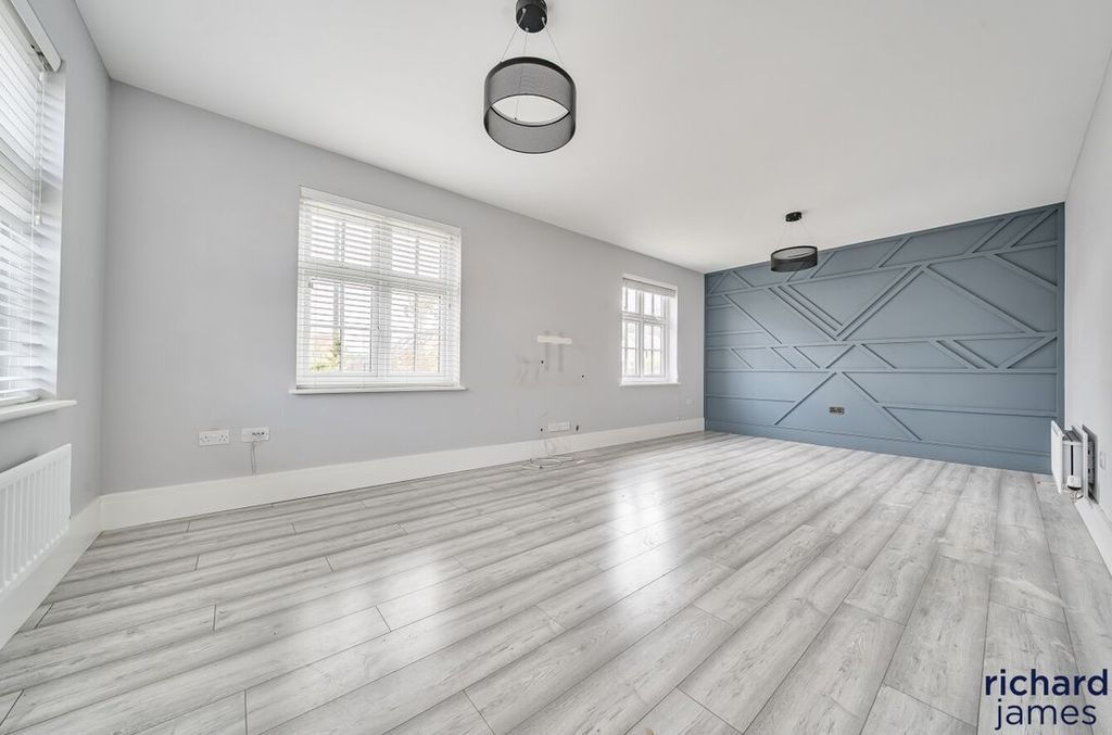 Additional image 5 of 4 bed detached house for saleCrofton Road, Swindon SN3