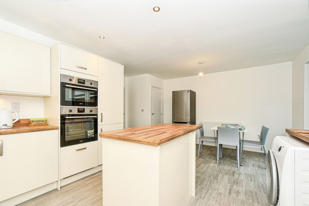 Additional image 4 of 4 bed detached house for saleMagdalene Close, South Marston, Swindon SN3