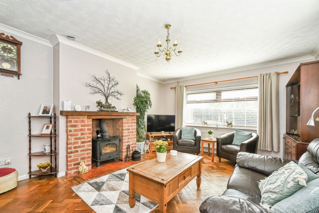Additional image 3 of 3 bed detached bungalow for saleBelmont Close, Swindon SN3
