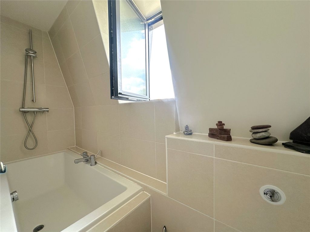 Additional image 10 of 2 bed flat for saleFrimley Road, Camberley, Surrey GU15