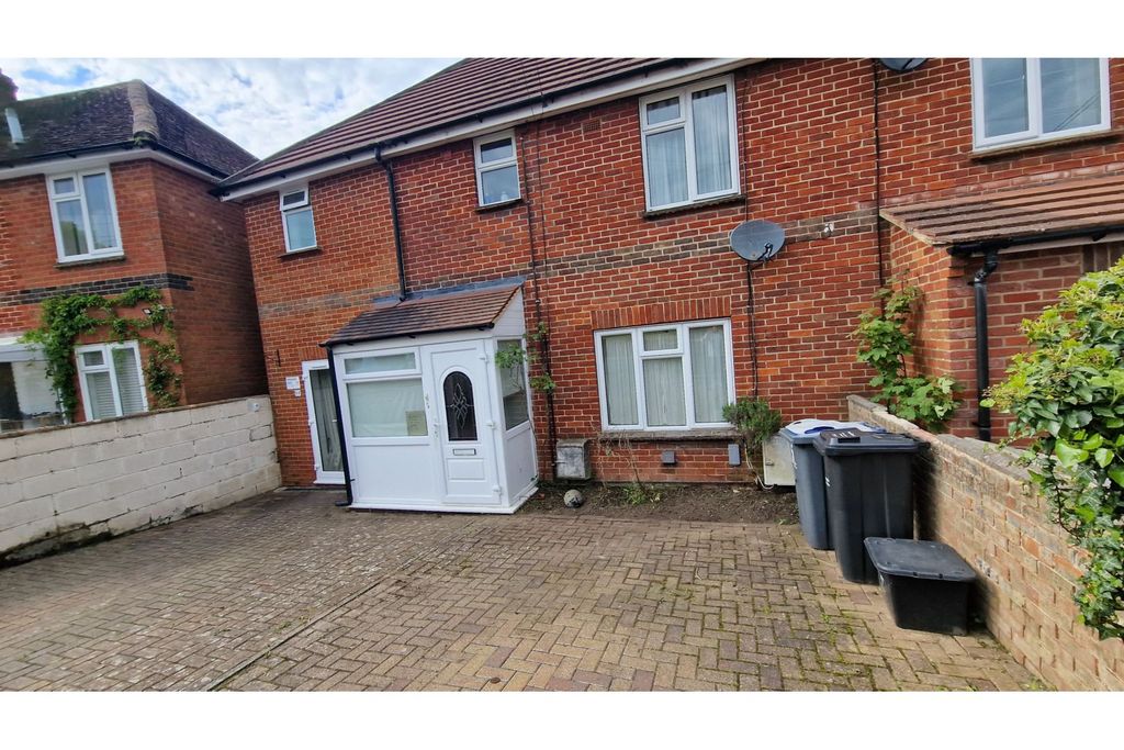 Additional image 26 of 4 bed semi-detached house for saleOrchard Road, Marlborough SN8