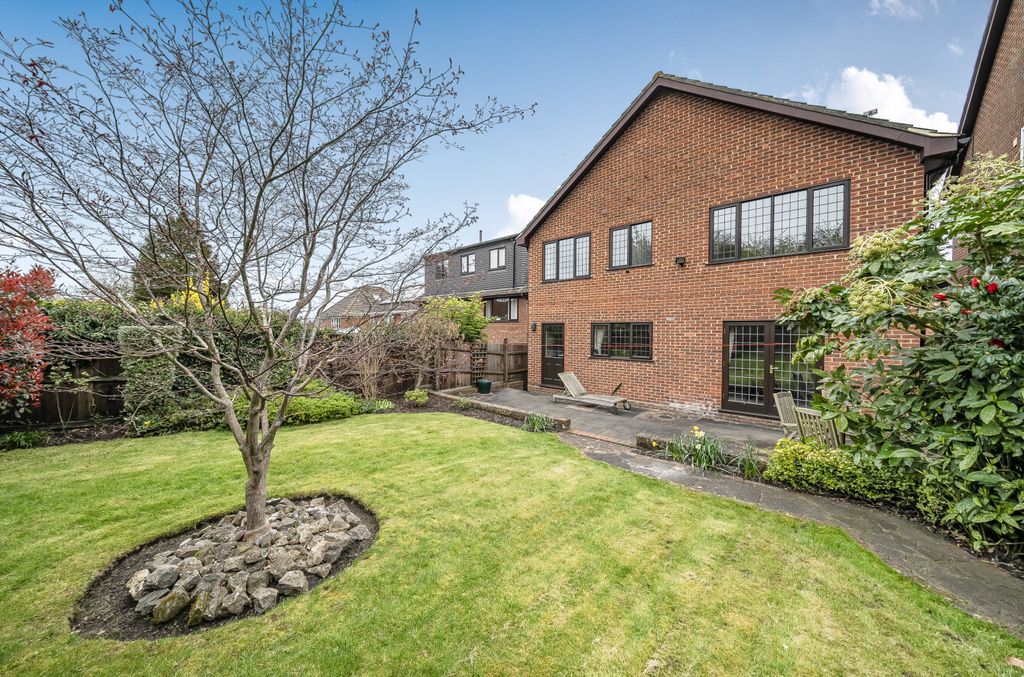 Additional image 20 of 4 bed detached house for saleRose Hill, Binfield, Bracknell RG42
