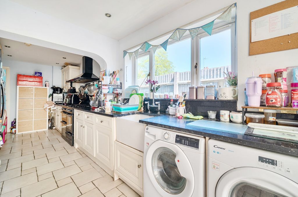 Additional image 16 of 4 bed semi-detached house for salePark Road, Bracknell, Berkshire RG12