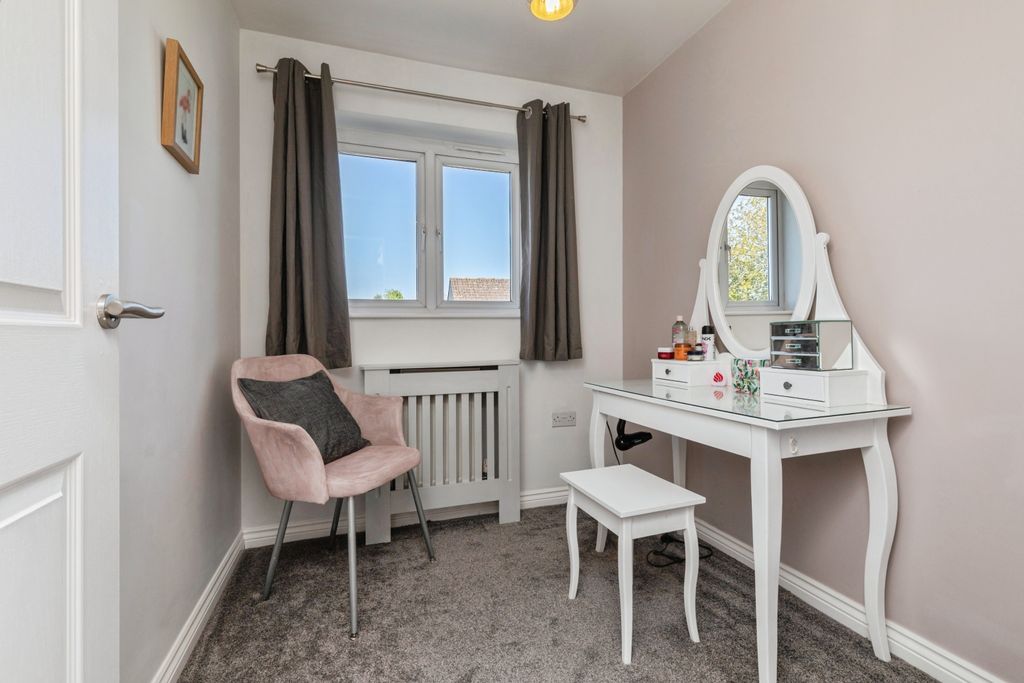 Additional image 18 of 3 bed semi-detached house for saleRoyal Field Close, Chippenham SN14
