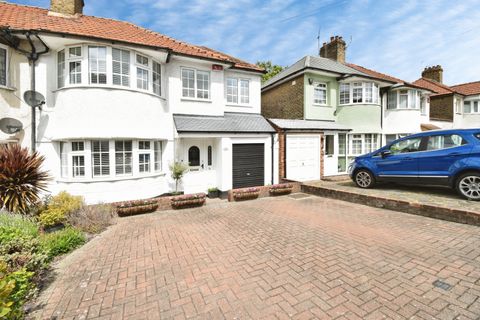 Okehampton Crescent, Welling DA16