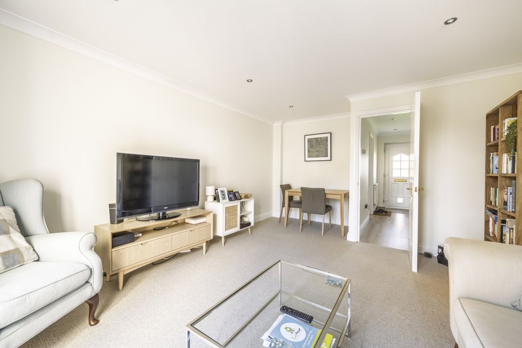 Additional image 7 of 3 bed semi-detached house for saleDewell Mews, Old Town, Swindon SN3