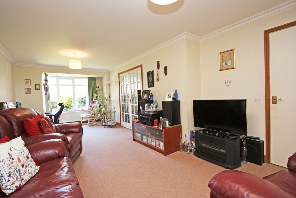 Additional image 2 of 4 bed detached house for salePriory Green, Highworth SN6