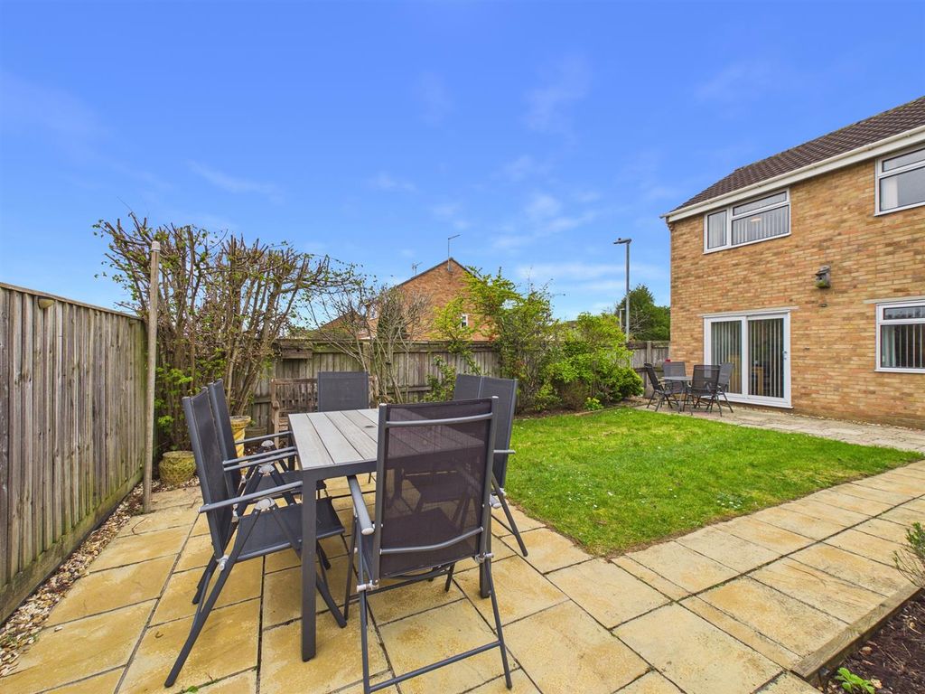 Additional image 2 of 3 bed detached house for salePage Close, Chippenham SN14