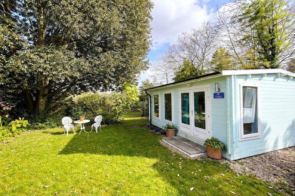 Additional image 13 of 4 bed country house for saleCanada Road, West Wellow, Romsey, Hampshire SO51