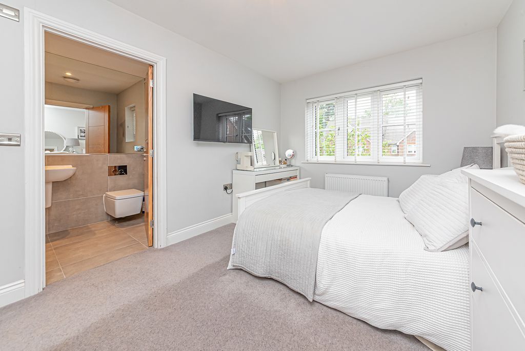 Additional image 5 of 3 bed terraced house for sale3 Ballin Gardens, New Road, Ascot, Berkshire SL5