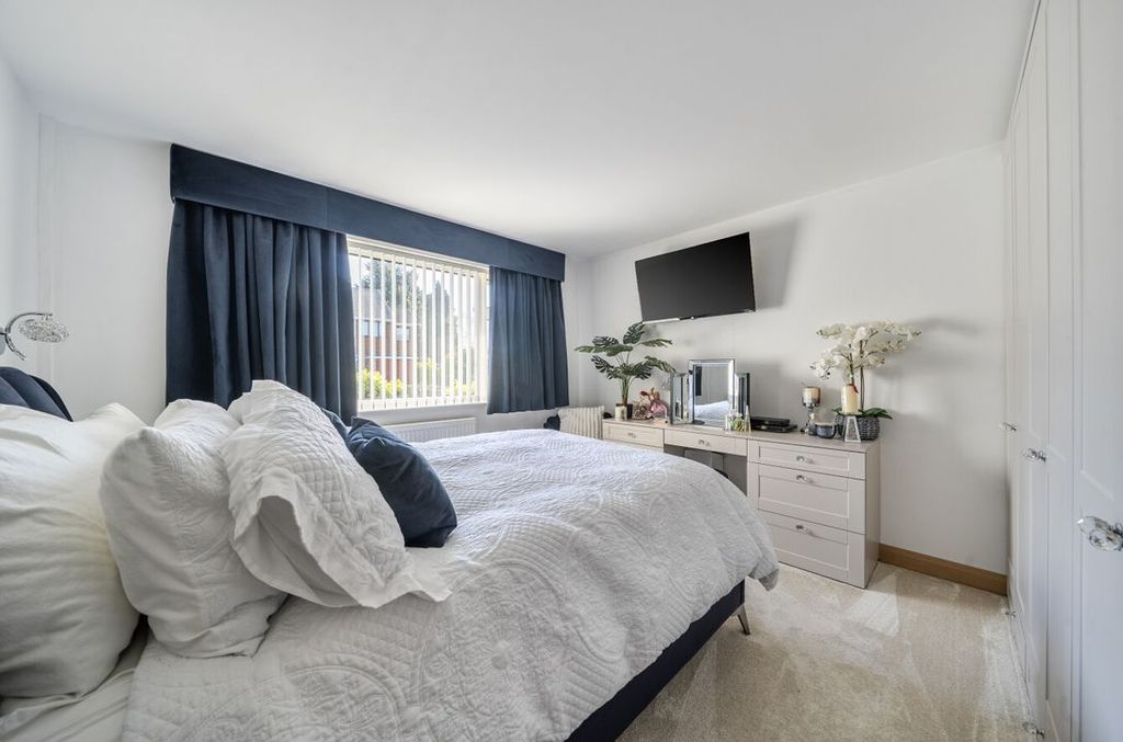 Additional image 12 of 3 bed bungalow for saleCloche Way, Stratton St Margaret, Swindon SN2
