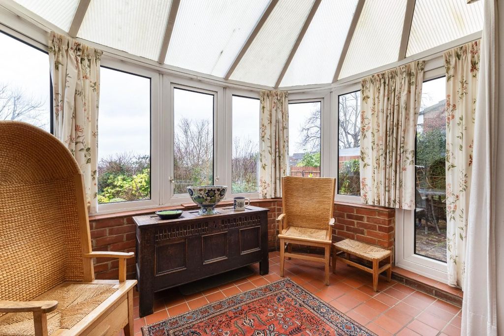 Additional image 9 of 4 bed property for saleAssisi Road, Salisbury SP1