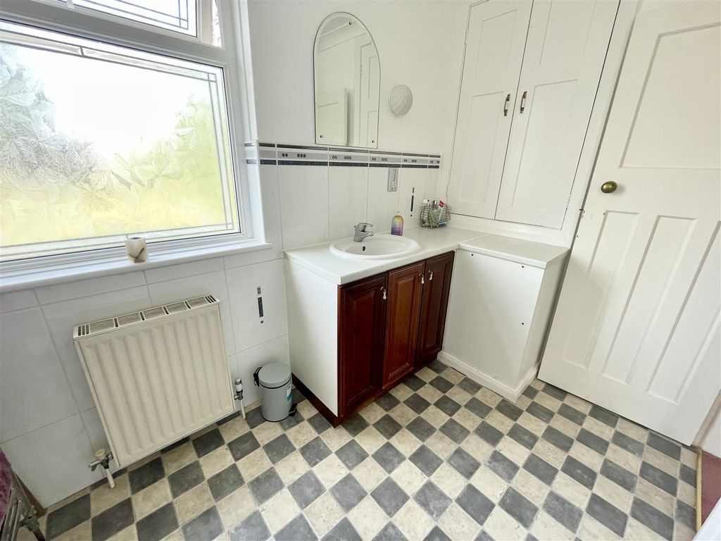Additional image 15 of 3 bed detached house for saleDowns View Road, Swindon SN3