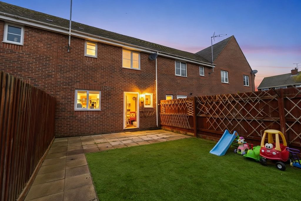 Additional image 2 of 3 bed terraced house for saleOtter Row, Swindon SN3