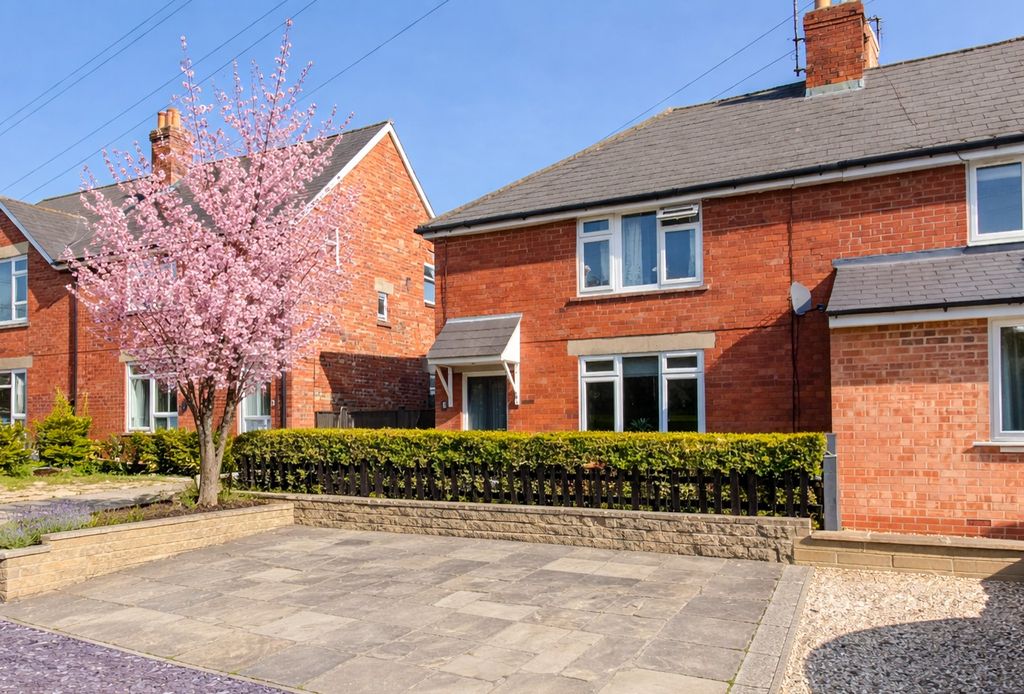 3 bed semi-detached house for saleWitts Lane, Purton, Swindon, Wiltshire SN5