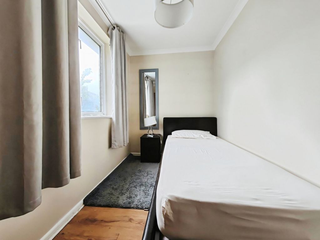 Additional image 7 of 4 bed terraced house for saleBarnett Green, Bracknell, Bracknell Forest RG12