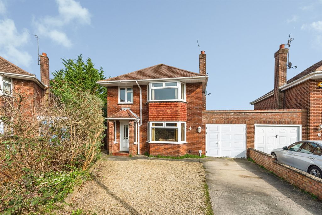 Additional image 2 of 3 bed link detached house for saleBirdbrook Road, Swindon SN2
