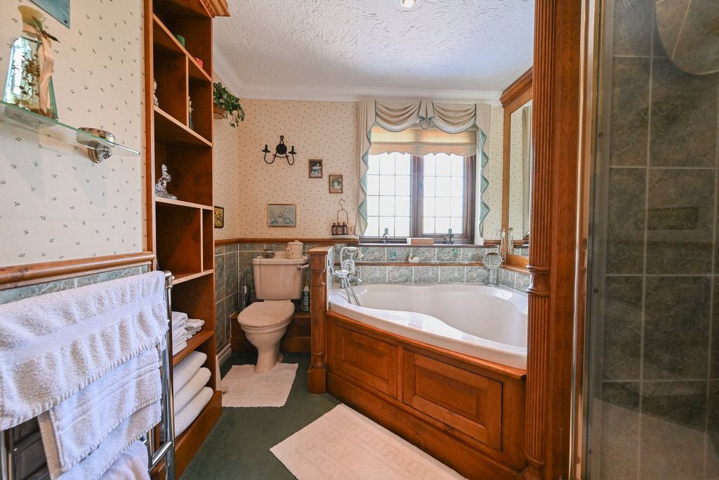 Additional image 9 of 4 bed detached house for saleHale Road, Woodgreen, Fordingbridge SP6