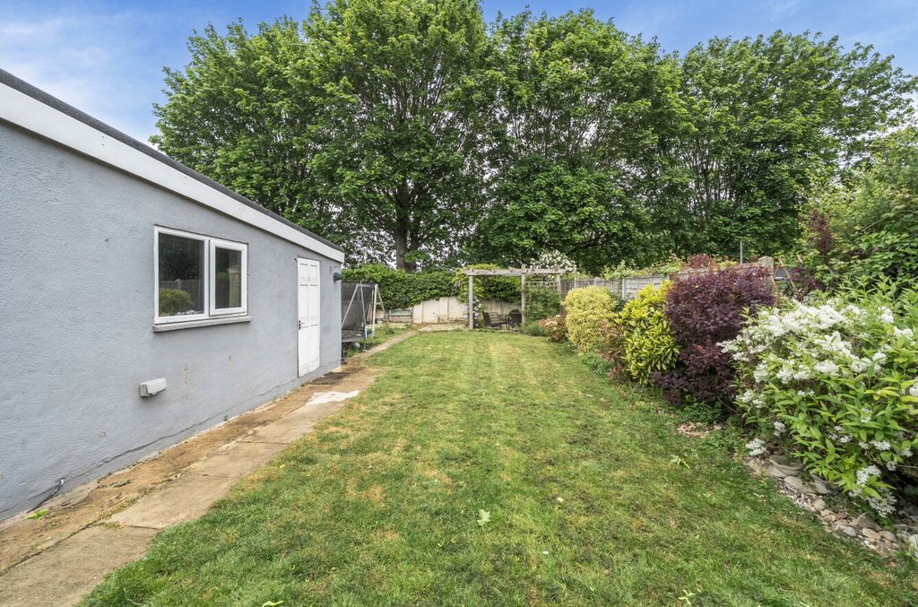 Additional image 2 of 3 bed semi-detached house for saleChurchward Avenue, Swindon, Wiltshire SN2