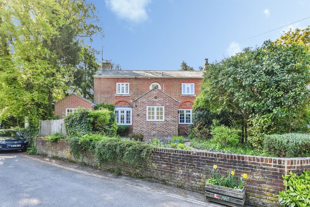 2 bed end terrace house for saleDauntsey Court, West Lavington, Devizes SN10