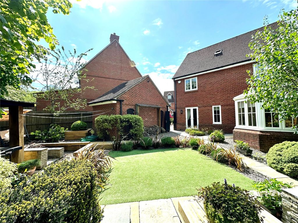 Additional image 12 of 5 bed detached house for saleGosling Close, Wanborough, Swindon SN4