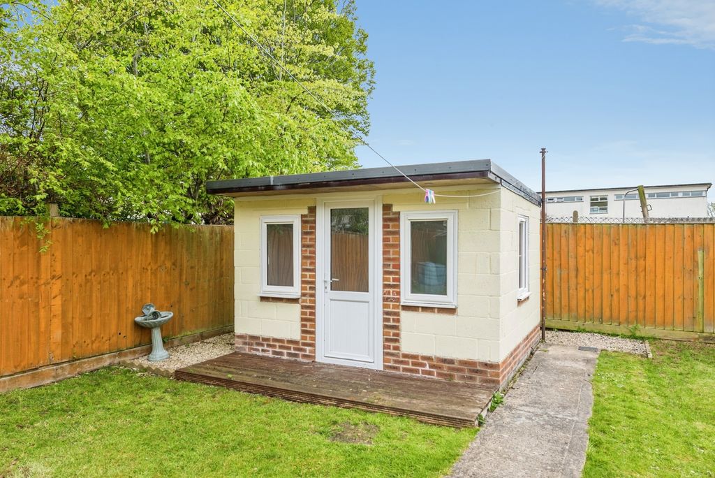 Additional image 24 of 4 bed semi-detached house for saleCollett Avenue, Swindon, Wiltshire SN2