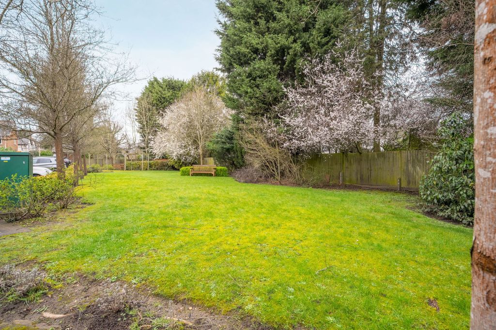 Additional image 9 of 2 bed flat for saleLondon Road, Ascot SL5