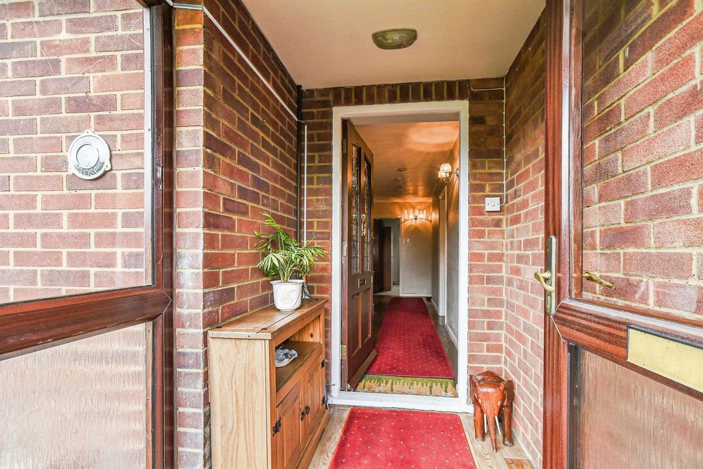 Additional image 2 of 3 bed detached bungalow for saleBelmont Close, Swindon SN3