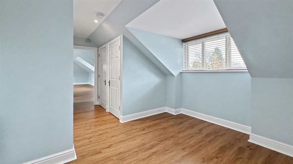 Additional image 13 of 2 bed flat for saleLondon Road, Ascot SL5