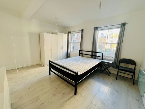Old Street, Clerkenwell EC1V, Studio to rent