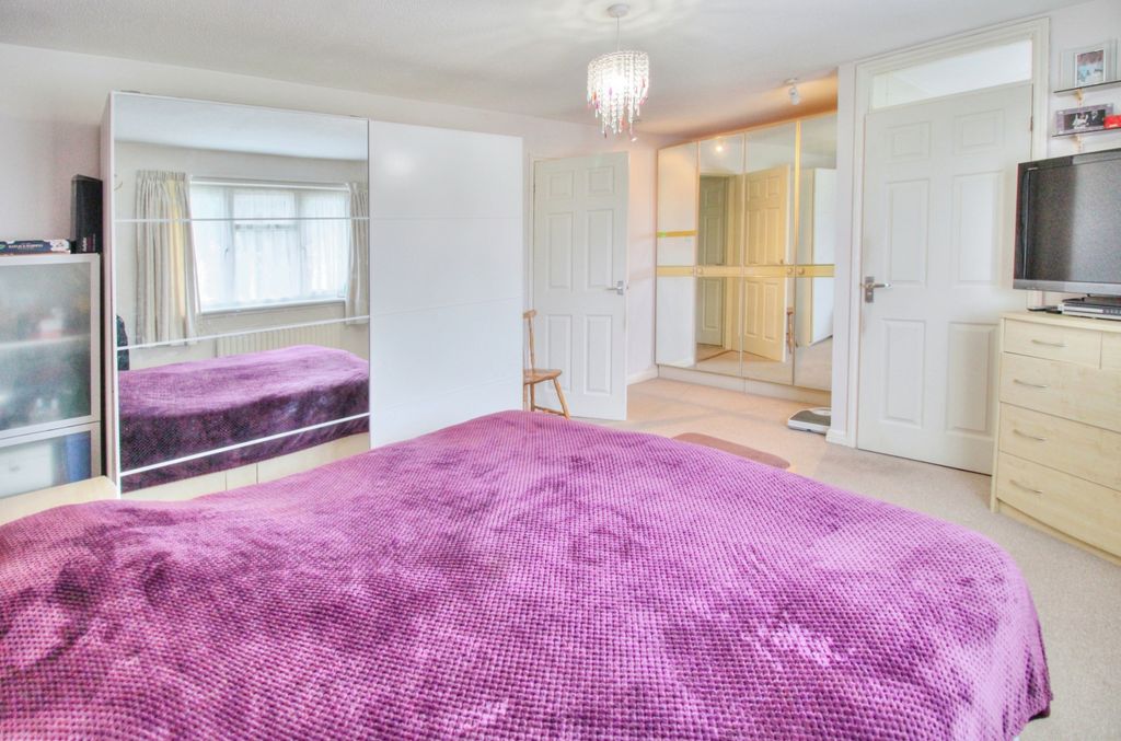 Additional image 12 of 4 bed detached house for saleBeech Glen, Bracknell RG12
