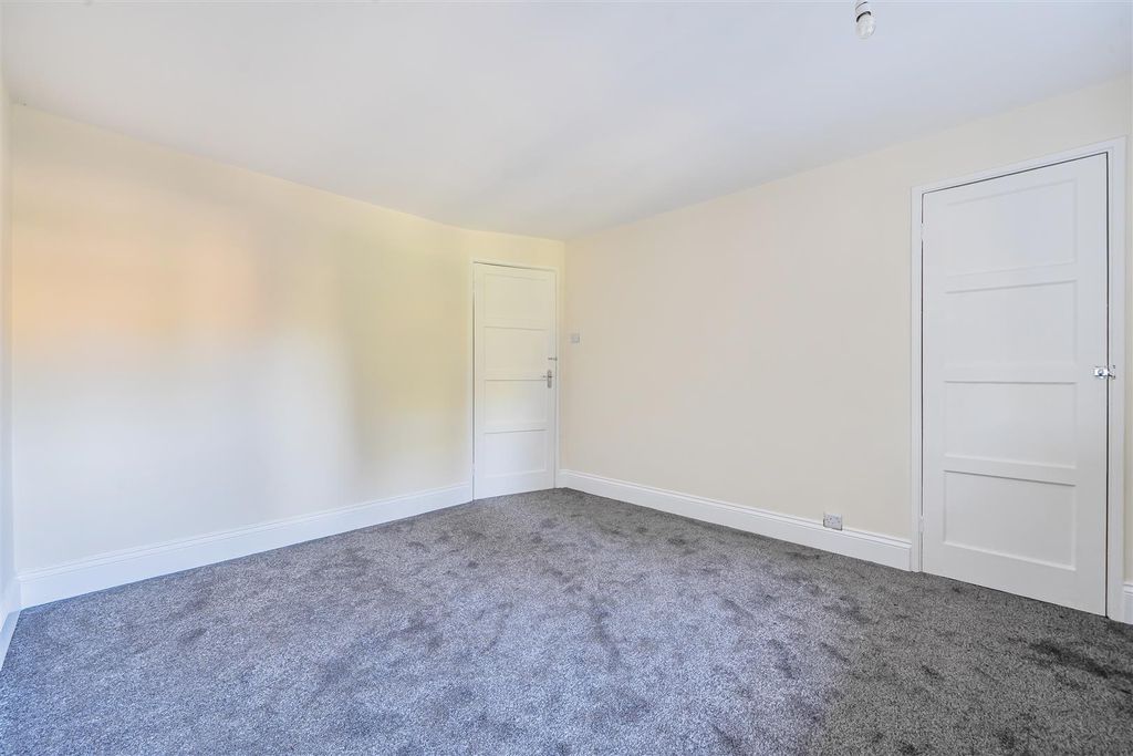 Additional image 10 of 3 bed semi-detached house for saleCricket Field Grove, Crowthorne, Berkshire RG45
