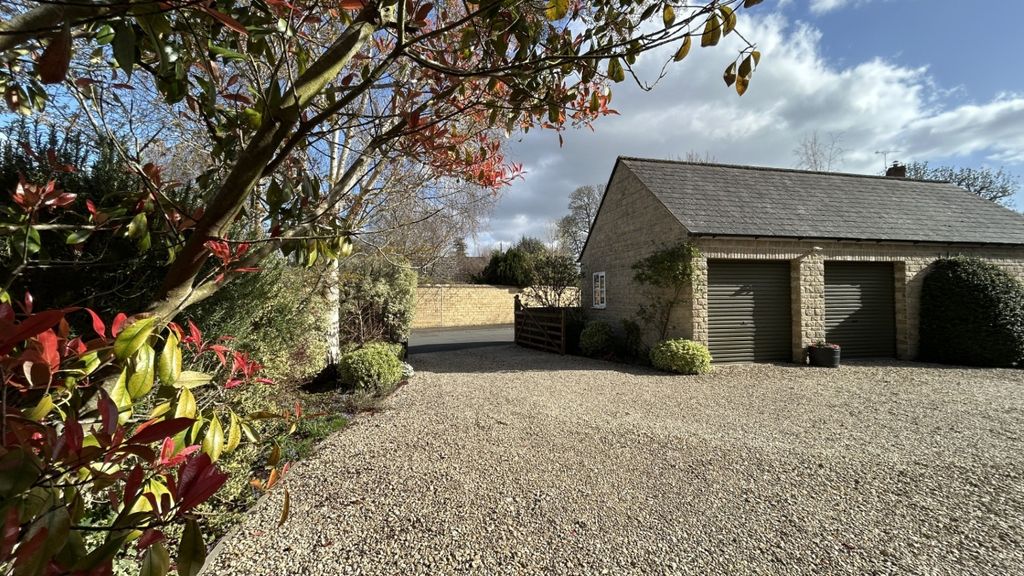 Additional image 3 of 4 bed detached house for saleSt. Julians Close, South Marston, Swindon SN3