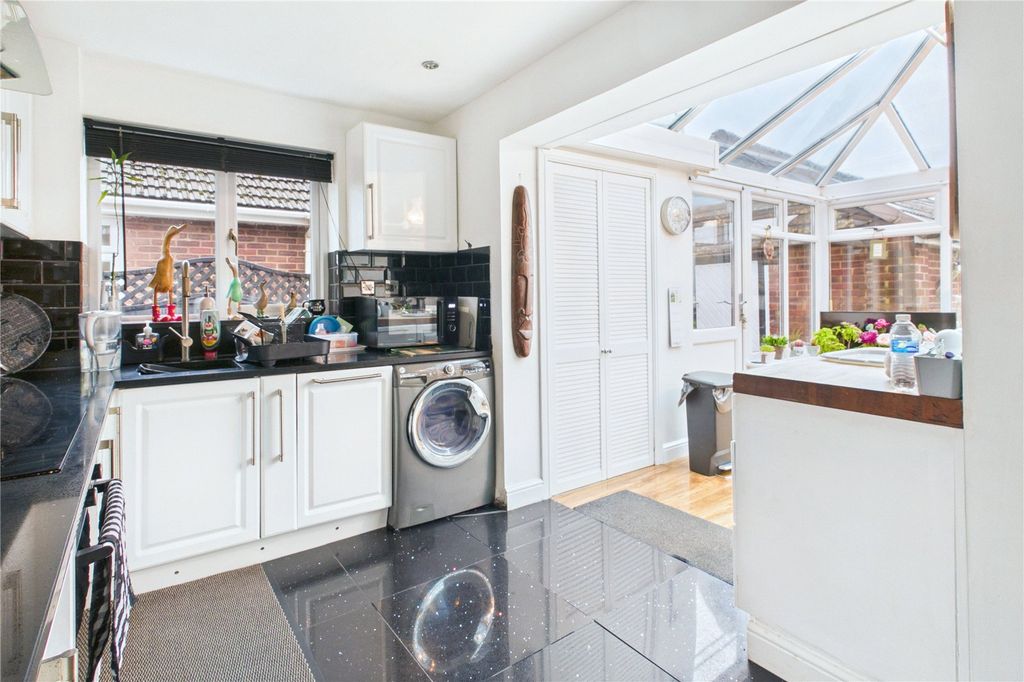Additional image 5 of 3 bed bungalow for saleThe Broadway, Rodbourne Cheney, Swindon SN25
