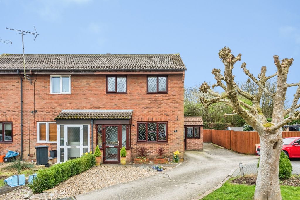 3 bed end terrace house for saleRisingham Mead, Swindon, Wiltshire SN5