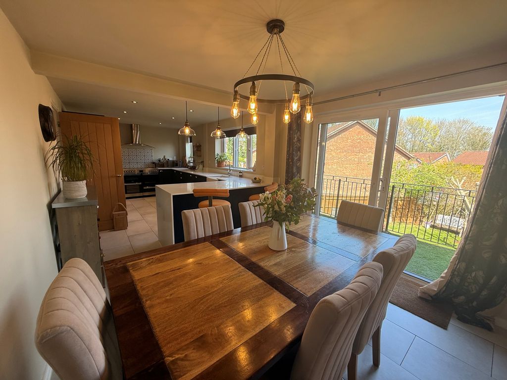 Additional image 5 of 4 bed detached house for saleThe Willows, Highworth, Highworth SN6