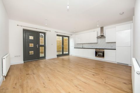 Coval Road, East Sheen SW14