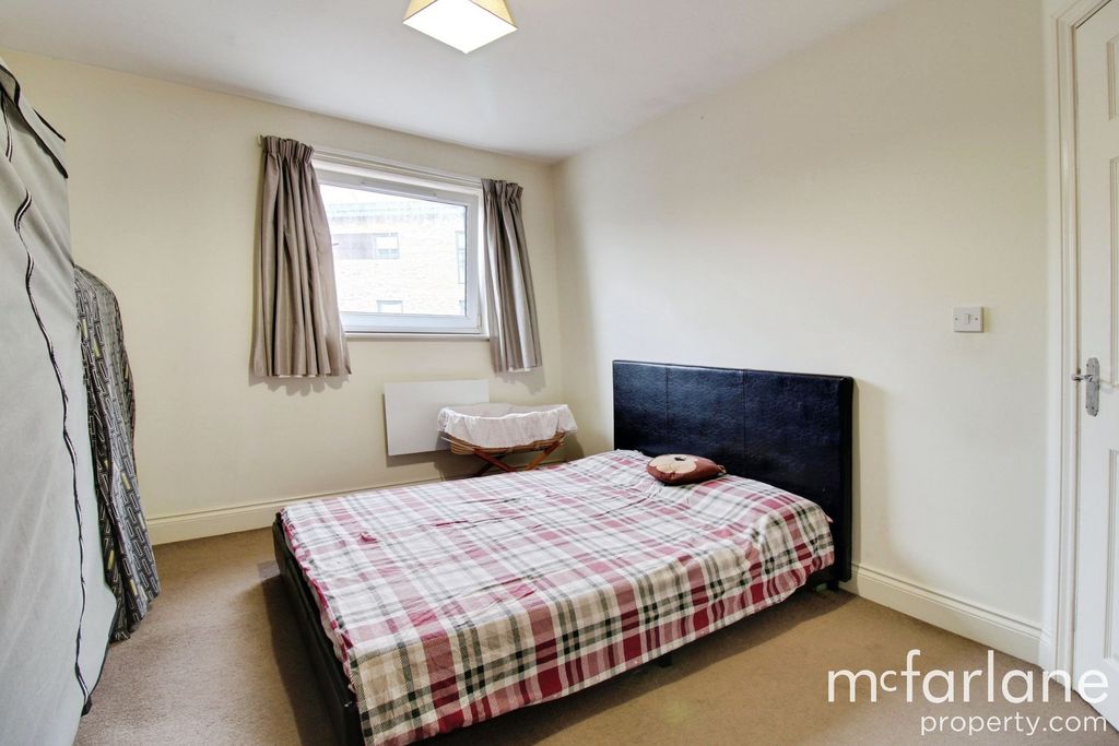 Additional image 4 of 2 bed flat for salePasteur Drive, Swindon SN1