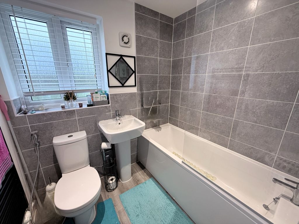 Additional image 9 of 4 bed semi-detached house for saleBrickworth Place, Coate, Swindon SN3