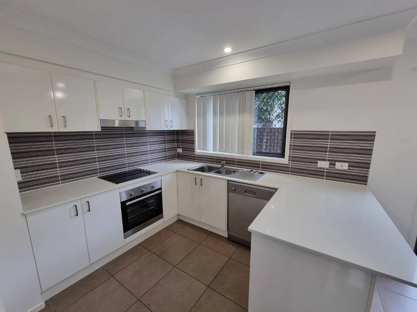 Additional image 6 of Calamvale QLD 4116