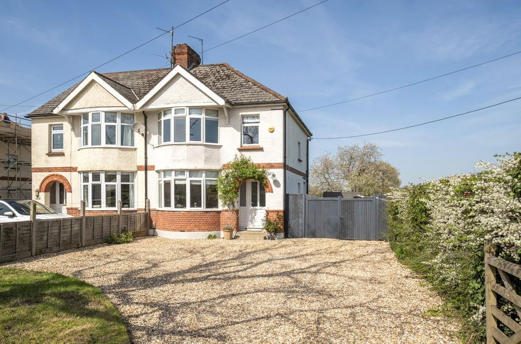 3 bed semi-detached house for saleFilands, Malmesbury SN16
