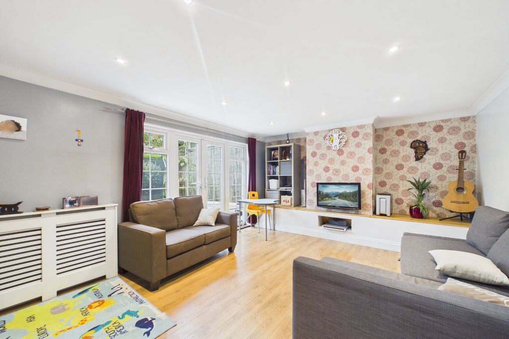 Additional image 2 of 3 bed terraced house for saleYardley, Bracknell, Berkshire RG12